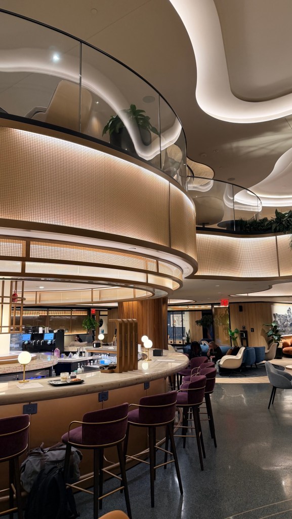 Chase Sapphire Lounge at LaGuardia Airport: The Ultimate Pre-Flight Luxury Experience in New York